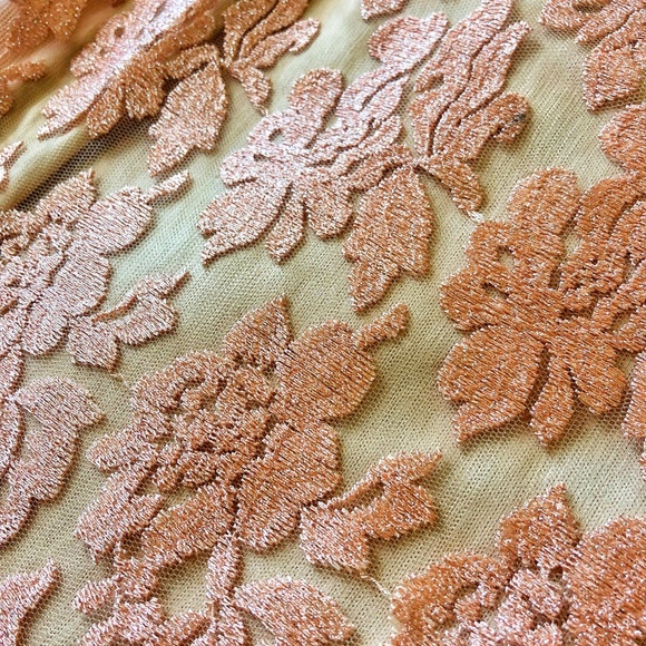 Missguided Lace Sheath Dress - Picture 3 of 8